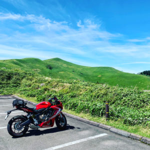 ビーナスライン・大展望台三峰茶屋にてwith CBR650R