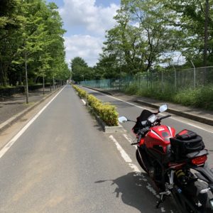 青葉台公園の裏通りにてwith CBR650R②