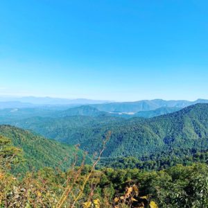 自然の奥に入っていく奥志賀スーパー林道with CBR650R④