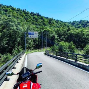 日本の秘境で出会った綺麗な空と山と川with CBR650R③