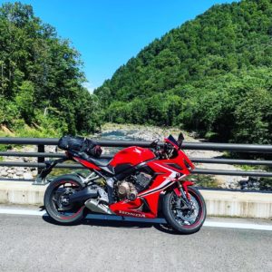 日本の秘境で出会った綺麗な空と山と川with CBR650R