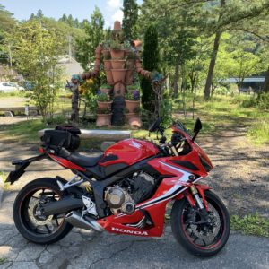 道の駅みなかみ水紀行館のユニークな人形?with CBR650R