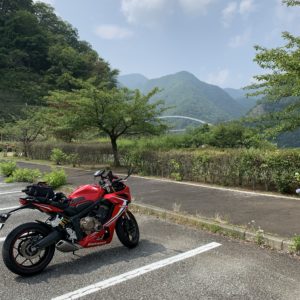 みずがき湖の駐車場にてwith CBR650R