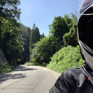 戸隠バードライン・七曲りを抜けたポイントにて