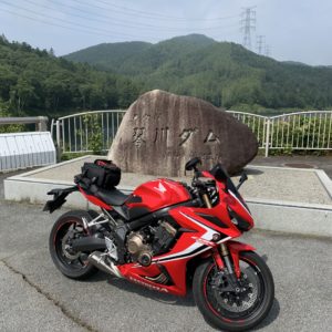 琴川ダム記念碑with CBR650R