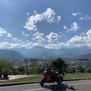 大町山岳博物館下展望台にてwith CBR650R②