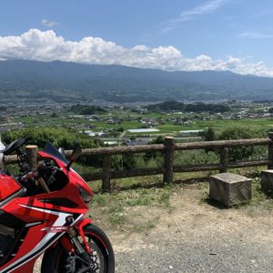 ハーモニックロード沿いの月夜平大橋展望台にてwith CBR650R②