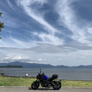 猪苗代湖東岸沿いを走るr376の猪苗代湖風景を望むwith MT-09