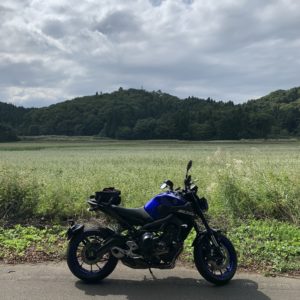 猪苗代湖東岸沿いを走るr376の白い風景にてwith MT-09