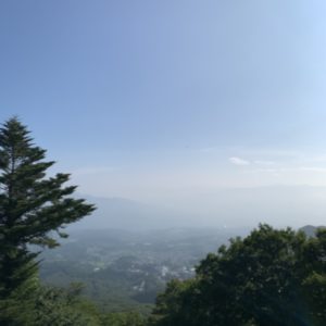 榛名山へ向かうr33の高根展望台にて渋川の街を見下ろす