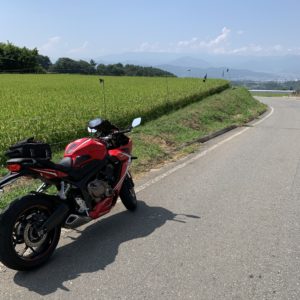 彼方に北アルプスを望むwith CBR650R