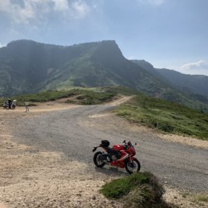 毛無峠から帰路に立つwith CBR650R①