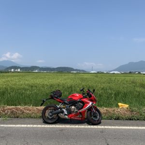 信州中野市の田園風景にてwith CBR650R