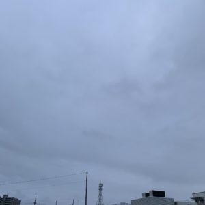 どんより雲の中ツーリング出発