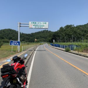 北信濃くだもの街道にてwith CBR650R