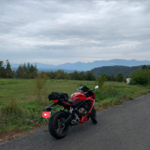 御岳ロープウェイ入口付近から眺める北アルプスwith CBR650R