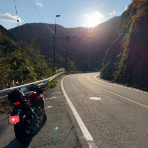 陽が沈みかけたR41にてwith CBR650R