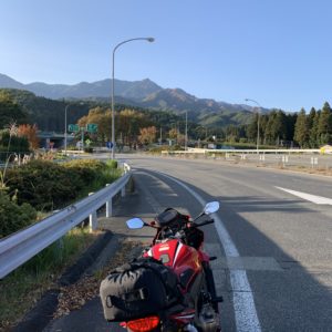 帰路につく中央道松川ICにてwith CBR650R②