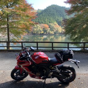 秋色に変わり始めた花園川風景with CBR650R