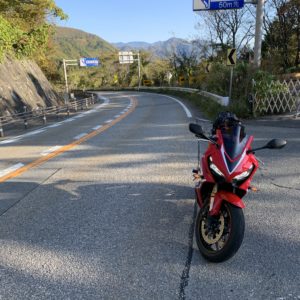 山間部を豪快に駆け抜けるR153風景with CBR650R