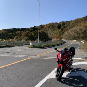 茶臼山高原道路の面の木峠にてwith CBR650R