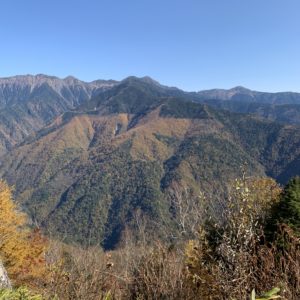 しらびそ高原の見晴らし台からの南アルプスの眺め