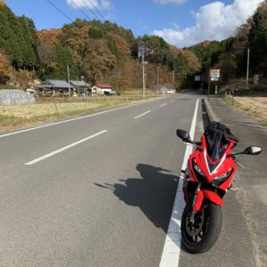 快走2車線エリアになったr27にてwith CBR650R
