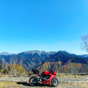 しらびそ高原で間近に眺めた南アルプスwith CBR650R