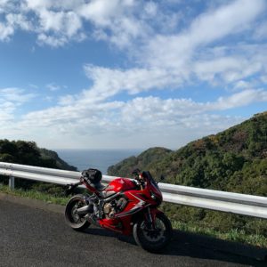 日本寺大仏の帰り道での東京湾の風景with CBR650R