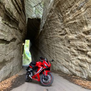 燈籠坂大師の切通しトンネルにてwith CBR650R③