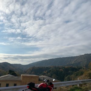 鹿野山九十九谷展望公園に向かうr93にてwith CBR650R②