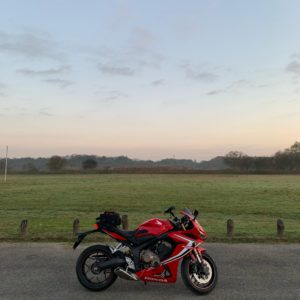 利根川ゆうゆう公園の清々しい風景with CBR650R