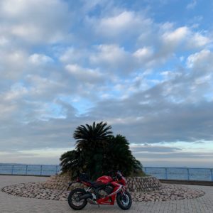 袖ヶ浦海浜公園の気持ちのいい風景with CBR650R