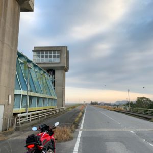 利根水郷ラインのとある水門にてwith CBR650R
