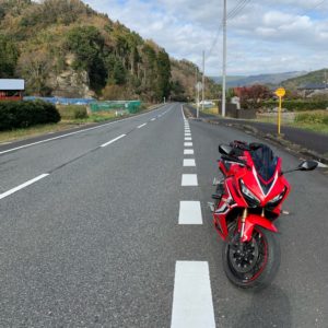 内房のr88のロード風景with CBR650R