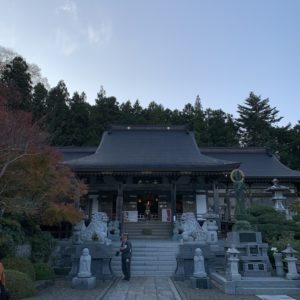 奥久慈・永源寺の本殿にて