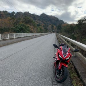 内房の快走2車線、R410にてwith CBR650R