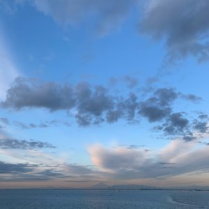 海ほたるPAから<南西>三浦半島~富士山を望む
