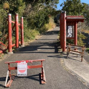 常楽山・萬徳寺の小さい入口