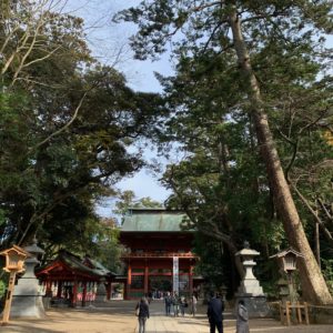 鹿島神宮の桜門へ