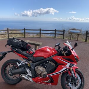伊豆スカイライン・滝知山駐車場with CBR650R