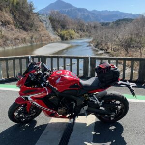 秩父・佐久良橋の側道にてwith CBR650R③
