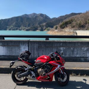 秩父・下久保ダムから眺める神流湖with CBR650R