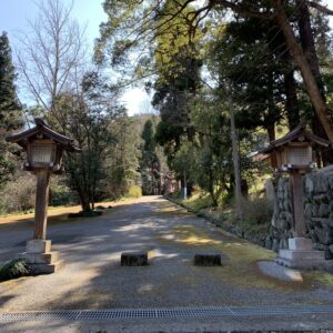 金鑽神社の風流な灯籠