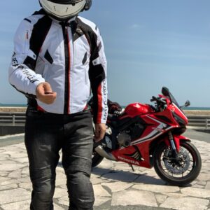 マリンパーク御前崎のシーサイドエリアでの自撮りであたふたするchizuo＆CBR650R