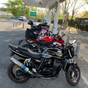 バイカーで賑わう東名高速・足柄PA with CBR650R