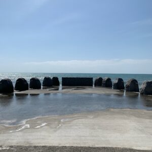 静岡県静波海水浴場の突端の風景②