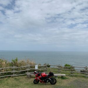房総半島・外房の太東埼灯台の丘からの太平洋の眺めwith CBR650R