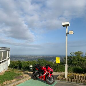 渥美半島蔵王山展望台にて遠州灘を望むwith CBR650R