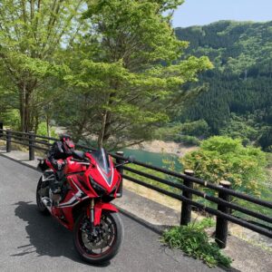 奥秩父もみじ湖を高台から眺める滝ノ沢望郷広場with CBR650R②